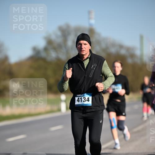 06.04.2025 - 44. Internationalen Wilhelmsburger Insellauf Dr. Thomas Lammeyer http://msf.ph/oto/7566451 06.04.2025 09:42:16 Laufen 4134 meine-sportfotos.de
