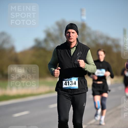 06.04.2025 - 44. Internationalen Wilhelmsburger Insellauf Dr. Thomas Lammeyer http://msf.ph/oto/7566457 06.04.2025 09:42:16 Laufen 4134 meine-sportfotos.de