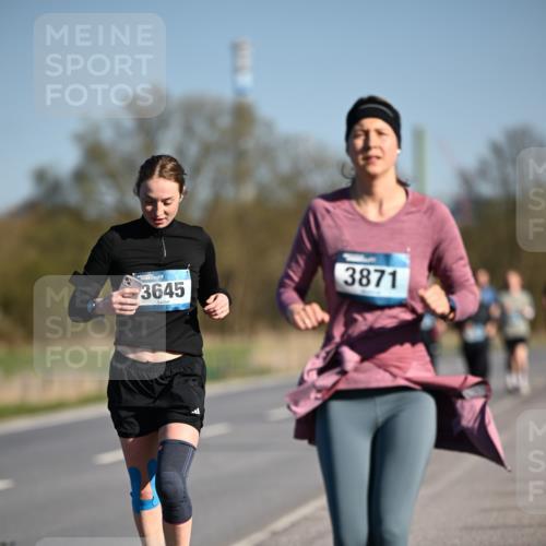 06.04.2025 - 44. Internationalen Wilhelmsburger Insellauf Dr. Thomas Lammeyer http://msf.ph/oto/7566485 06.04.2025 09:42:19 Laufen 3871, 3645 meine-sportfotos.de