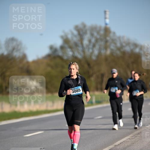06.04.2025 - 44. Internationalen Wilhelmsburger Insellauf Dr. Thomas Lammeyer http://msf.ph/oto/7566517 06.04.2025 09:42:27 Laufen 3085 meine-sportfotos.de