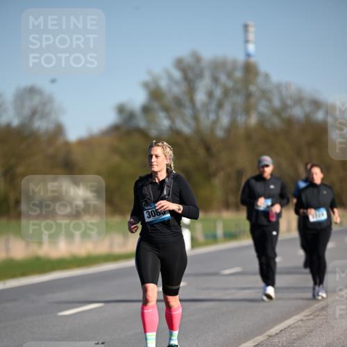 06.04.2025 - 44. Internationalen Wilhelmsburger Insellauf Dr. Thomas Lammeyer http://msf.ph/oto/7566522 06.04.2025 09:42:28 Laufen 4224, 3085 meine-sportfotos.de