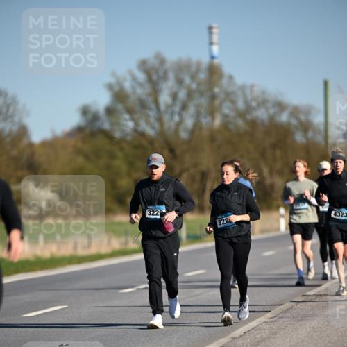 06.04.2025 - 44. Internationalen Wilhelmsburger Insellauf Dr. Thomas Lammeyer http://msf.ph/oto/7566555 06.04.2025 09:42:30 Laufen 3229, 322, 4323 meine-sportfotos.de