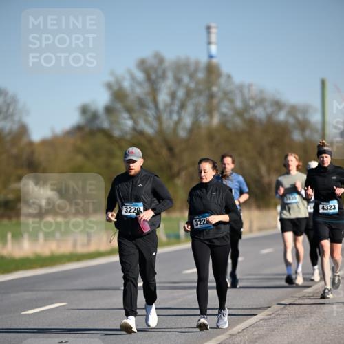 06.04.2025 - 44. Internationalen Wilhelmsburger Insellauf Dr. Thomas Lammeyer http://msf.ph/oto/7566563 06.04.2025 09:42:31 Laufen 3228, 3228, 4323 meine-sportfotos.de