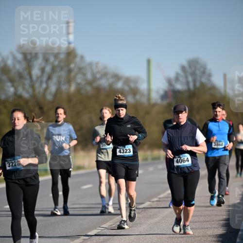 06.04.2025 - 44. Internationalen Wilhelmsburger Insellauf Dr. Thomas Lammeyer http://msf.ph/oto/7566588 06.04.2025 09:42:33 Laufen 3228, 4323, 4064, 3860 meine-sportfotos.de