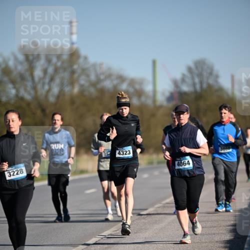 06.04.2025 - 44. Internationalen Wilhelmsburger Insellauf Dr. Thomas Lammeyer http://msf.ph/oto/7566593 06.04.2025 09:42:33 Laufen 3228, 4323, 4064, 3860 meine-sportfotos.de