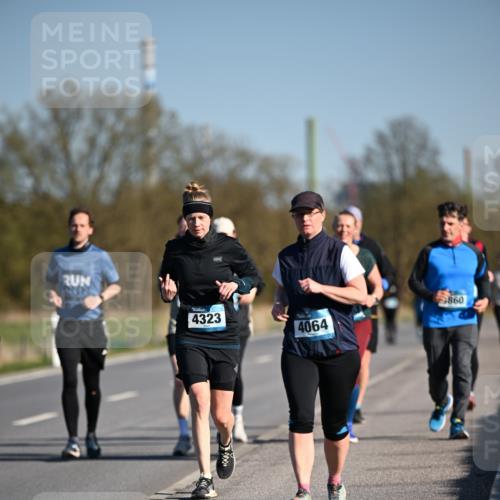 06.04.2025 - 44. Internationalen Wilhelmsburger Insellauf Dr. Thomas Lammeyer http://msf.ph/oto/7566609 06.04.2025 09:42:35 Laufen 4323, 4064, 860 meine-sportfotos.de