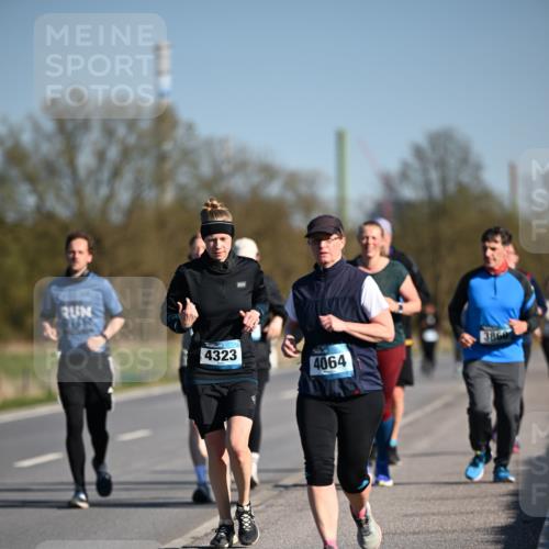 06.04.2025 - 44. Internationalen Wilhelmsburger Insellauf Dr. Thomas Lammeyer http://msf.ph/oto/7566612 06.04.2025 09:42:35 Laufen 4323, 4064 meine-sportfotos.de