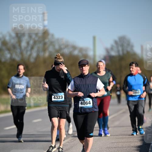 06.04.2025 - 44. Internationalen Wilhelmsburger Insellauf Dr. Thomas Lammeyer http://msf.ph/oto/7566614 06.04.2025 09:42:35 Laufen 4323, 1860, 4064 meine-sportfotos.de