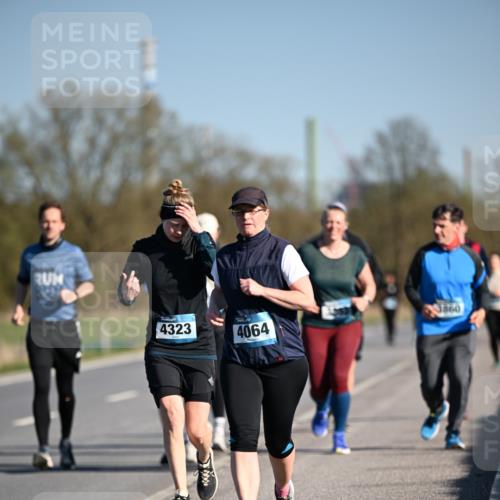 06.04.2025 - 44. Internationalen Wilhelmsburger Insellauf Dr. Thomas Lammeyer http://msf.ph/oto/7566619 06.04.2025 09:42:35 Laufen 4323, 1860, 4064 meine-sportfotos.de