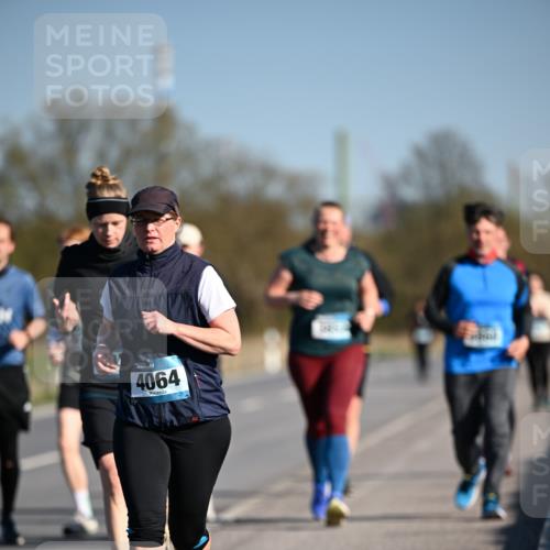 06.04.2025 - 44. Internationalen Wilhelmsburger Insellauf Dr. Thomas Lammeyer http://msf.ph/oto/7566640 06.04.2025 09:42:37 Laufen 4064 meine-sportfotos.de