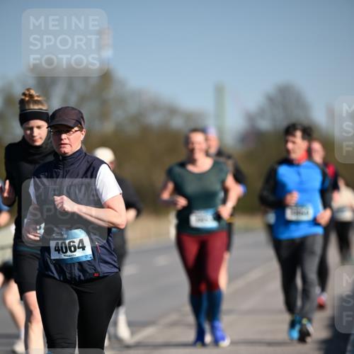06.04.2025 - 44. Internationalen Wilhelmsburger Insellauf Dr. Thomas Lammeyer http://msf.ph/oto/7566650 06.04.2025 09:42:37 Laufen 4064 meine-sportfotos.de