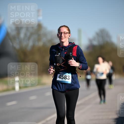 06.04.2025 - 44. Internationalen Wilhelmsburger Insellauf Dr. Thomas Lammeyer http://msf.ph/oto/7566733 06.04.2025 09:42:44 Laufen 4583 meine-sportfotos.de