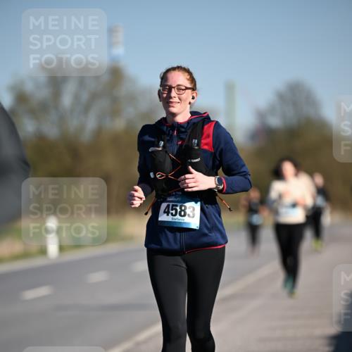 06.04.2025 - 44. Internationalen Wilhelmsburger Insellauf Dr. Thomas Lammeyer http://msf.ph/oto/7566735 06.04.2025 09:42:45 Laufen 4583 meine-sportfotos.de