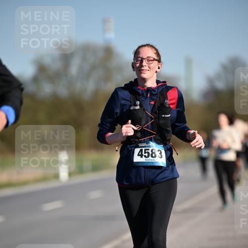06.04.2025 - 44. Internationalen Wilhelmsburger Insellauf Dr. Thomas Lammeyer http://msf.ph/oto/7566742 06.04.2025 09:42:45 Laufen 4583 meine-sportfotos.de