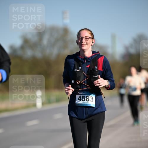 06.04.2025 - 44. Internationalen Wilhelmsburger Insellauf Dr. Thomas Lammeyer http://msf.ph/oto/7566744 06.04.2025 09:42:45 Laufen 4583 meine-sportfotos.de