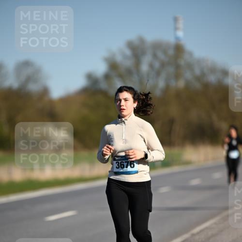 06.04.2025 - 44. Internationalen Wilhelmsburger Insellauf Dr. Thomas Lammeyer http://msf.ph/oto/7566769 06.04.2025 09:42:52 Laufen 3676 meine-sportfotos.de