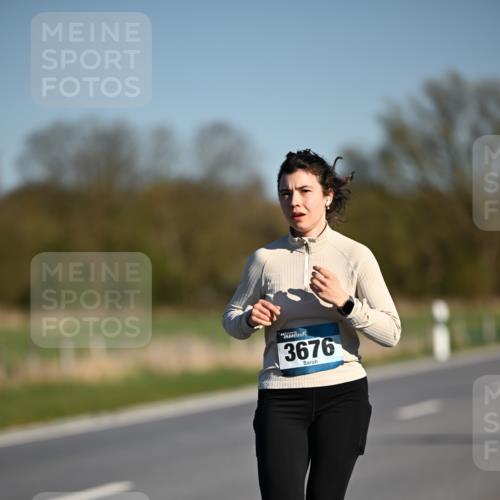 06.04.2025 - 44. Internationalen Wilhelmsburger Insellauf Dr. Thomas Lammeyer http://msf.ph/oto/7566788 06.04.2025 09:42:53 Laufen 3676 meine-sportfotos.de