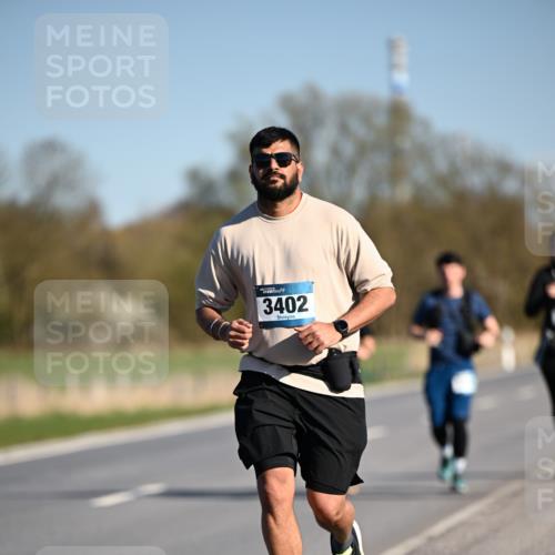 06.04.2025 - 44. Internationalen Wilhelmsburger Insellauf Dr. Thomas Lammeyer http://msf.ph/oto/7566809 06.04.2025 09:43:00 Laufen 3402 meine-sportfotos.de