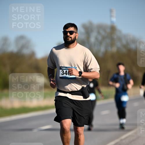 06.04.2025 - 44. Internationalen Wilhelmsburger Insellauf Dr. Thomas Lammeyer http://msf.ph/oto/7566818 06.04.2025 09:43:00 Laufen 34 meine-sportfotos.de