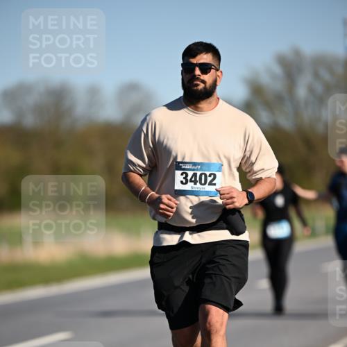 06.04.2025 - 44. Internationalen Wilhelmsburger Insellauf Dr. Thomas Lammeyer http://msf.ph/oto/7566830 06.04.2025 09:43:01 Laufen 3402 meine-sportfotos.de