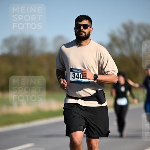 06.04.2025 - 44. Internationalen Wilhelmsburger Insellauf Dr. Thomas Lammeyer http://msf.ph/oto/7566832 06.04.2025 09:43:01 Laufen 340 meine-sportfotos.de