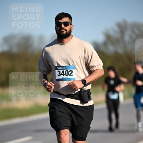 06.04.2025 - 44. Internationalen Wilhelmsburger Insellauf Dr. Thomas Lammeyer http://msf.ph/oto/7566837 06.04.2025 09:43:01 Laufen 3402 meine-sportfotos.de