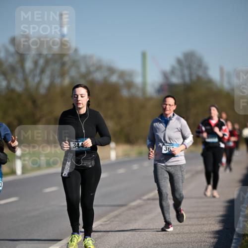 06.04.2025 - 44. Internationalen Wilhelmsburger Insellauf Dr. Thomas Lammeyer http://msf.ph/oto/7566856 06.04.2025 09:43:04 Laufen 344, 36 meine-sportfotos.de
