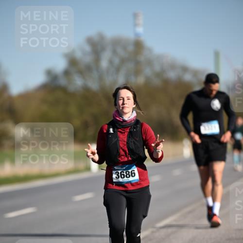 06.04.2025 - 44. Internationalen Wilhelmsburger Insellauf Dr. Thomas Lammeyer http://msf.ph/oto/7566971 06.04.2025 09:43:24 Laufen 3686 meine-sportfotos.de