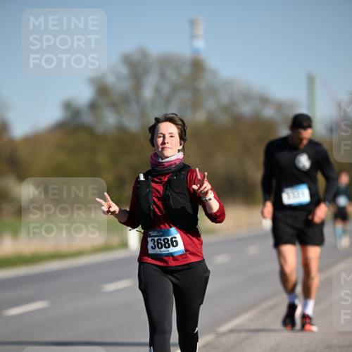 06.04.2025 - 44. Internationalen Wilhelmsburger Insellauf Dr. Thomas Lammeyer http://msf.ph/oto/7566973 06.04.2025 09:43:25 Laufen 3686 meine-sportfotos.de