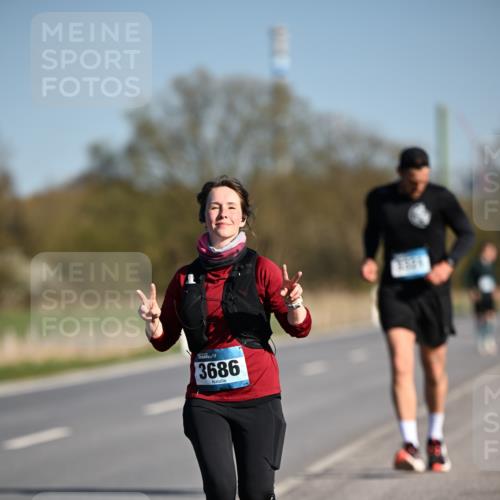 06.04.2025 - 44. Internationalen Wilhelmsburger Insellauf Dr. Thomas Lammeyer http://msf.ph/oto/7566976 06.04.2025 09:43:25 Laufen 3686 meine-sportfotos.de