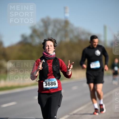 06.04.2025 - 44. Internationalen Wilhelmsburger Insellauf Dr. Thomas Lammeyer http://msf.ph/oto/7566981 06.04.2025 09:43:25 Laufen 3686 meine-sportfotos.de
