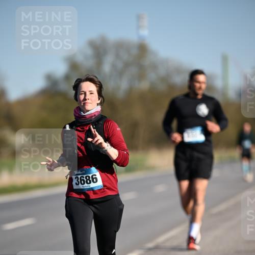 06.04.2025 - 44. Internationalen Wilhelmsburger Insellauf Dr. Thomas Lammeyer http://msf.ph/oto/7566986 06.04.2025 09:43:25 Laufen 3686 meine-sportfotos.de