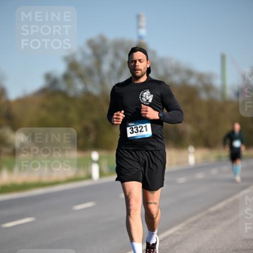 06.04.2025 - 44. Internationalen Wilhelmsburger Insellauf Dr. Thomas Lammeyer http://msf.ph/oto/7566995 06.04.2025 09:43:27 Laufen 3321 meine-sportfotos.de