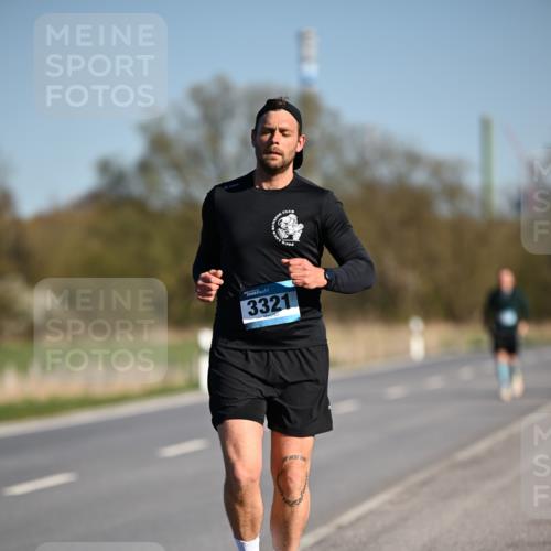 06.04.2025 - 44. Internationalen Wilhelmsburger Insellauf Dr. Thomas Lammeyer http://msf.ph/oto/7567006 06.04.2025 09:43:28 Laufen 3321 meine-sportfotos.de