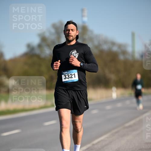 06.04.2025 - 44. Internationalen Wilhelmsburger Insellauf Dr. Thomas Lammeyer http://msf.ph/oto/7567008 06.04.2025 09:43:28 Laufen 3321 meine-sportfotos.de