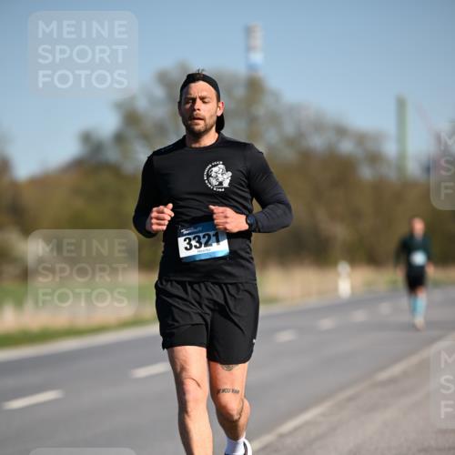 06.04.2025 - 44. Internationalen Wilhelmsburger Insellauf Dr. Thomas Lammeyer http://msf.ph/oto/7567011 06.04.2025 09:43:28 Laufen 3321 meine-sportfotos.de