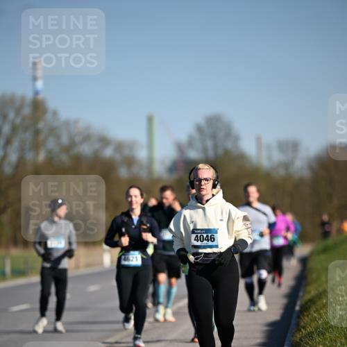 06.04.2025 - 44. Internationalen Wilhelmsburger Insellauf Dr. Thomas Lammeyer http://msf.ph/oto/7567037 06.04.2025 09:43:43 Laufen 4046 meine-sportfotos.de