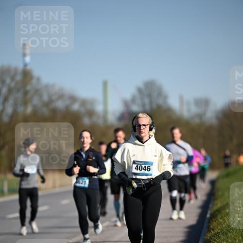 06.04.2025 - 44. Internationalen Wilhelmsburger Insellauf Dr. Thomas Lammeyer http://msf.ph/oto/7567045 06.04.2025 09:43:43 Laufen 4046 meine-sportfotos.de