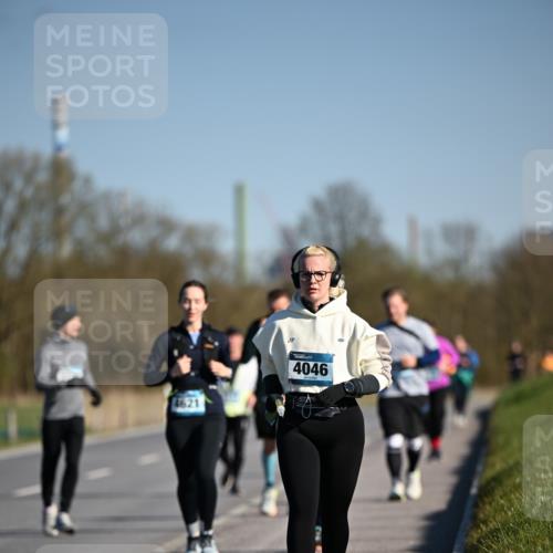 06.04.2025 - 44. Internationalen Wilhelmsburger Insellauf Dr. Thomas Lammeyer http://msf.ph/oto/7567047 06.04.2025 09:43:43 Laufen 4621, 4046 meine-sportfotos.de