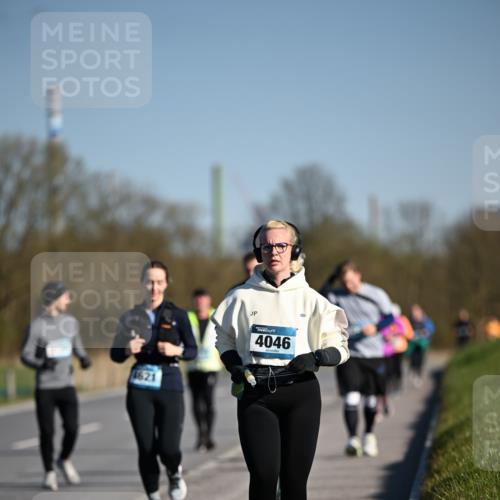 06.04.2025 - 44. Internationalen Wilhelmsburger Insellauf Dr. Thomas Lammeyer http://msf.ph/oto/7567059 06.04.2025 09:43:44 Laufen 4621, 4046 meine-sportfotos.de