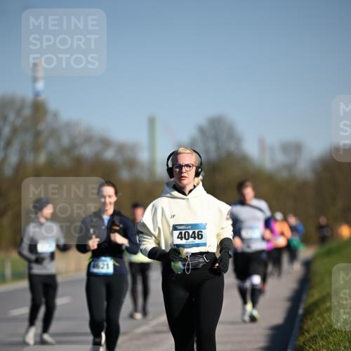 06.04.2025 - 44. Internationalen Wilhelmsburger Insellauf Dr. Thomas Lammeyer http://msf.ph/oto/7567066 06.04.2025 09:43:44 Laufen 4621, 4046 meine-sportfotos.de