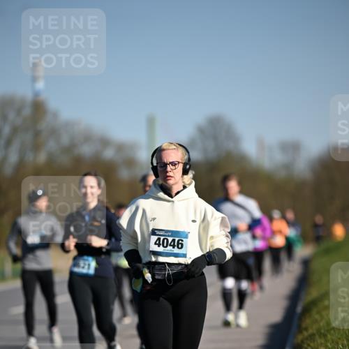 06.04.2025 - 44. Internationalen Wilhelmsburger Insellauf Dr. Thomas Lammeyer http://msf.ph/oto/7567077 06.04.2025 09:43:45 Laufen 4046 meine-sportfotos.de