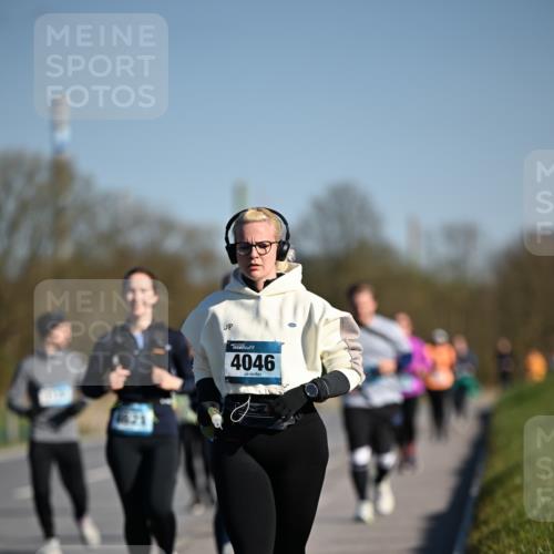 06.04.2025 - 44. Internationalen Wilhelmsburger Insellauf Dr. Thomas Lammeyer http://msf.ph/oto/7567080 06.04.2025 09:43:45 Laufen 3621, 4046 meine-sportfotos.de