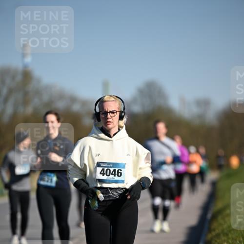 06.04.2025 - 44. Internationalen Wilhelmsburger Insellauf Dr. Thomas Lammeyer http://msf.ph/oto/7567089 06.04.2025 09:43:46 Laufen 4046 meine-sportfotos.de