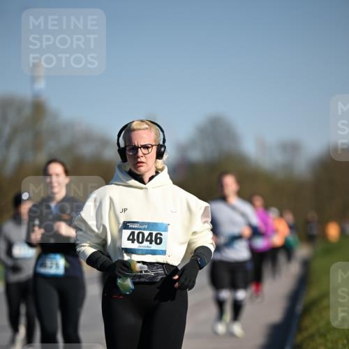 06.04.2025 - 44. Internationalen Wilhelmsburger Insellauf Dr. Thomas Lammeyer http://msf.ph/oto/7567102 06.04.2025 09:43:47 Laufen 4046 meine-sportfotos.de