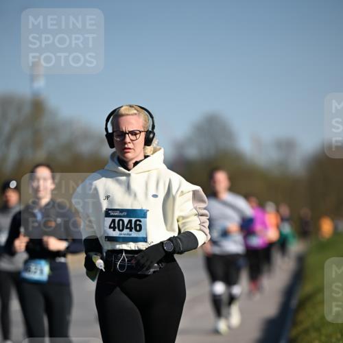 06.04.2025 - 44. Internationalen Wilhelmsburger Insellauf Dr. Thomas Lammeyer http://msf.ph/oto/7567107 06.04.2025 09:43:47 Laufen 4046 meine-sportfotos.de