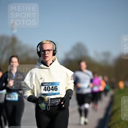 06.04.2025 - 44. Internationalen Wilhelmsburger Insellauf Dr. Thomas Lammeyer http://msf.ph/oto/7567112 06.04.2025 09:43:47 Laufen 4106, 4046 meine-sportfotos.de