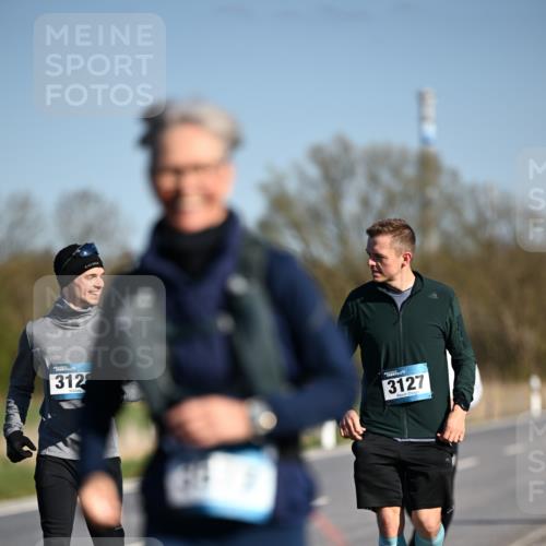 06.04.2025 - 44. Internationalen Wilhelmsburger Insellauf Dr. Thomas Lammeyer http://msf.ph/oto/7567132 06.04.2025 09:43:52 Laufen 312, 3127 meine-sportfotos.de