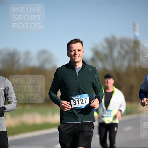 06.04.2025 - 44. Internationalen Wilhelmsburger Insellauf Dr. Thomas Lammeyer http://msf.ph/oto/7567157 06.04.2025 09:43:54 Laufen 3127 meine-sportfotos.de