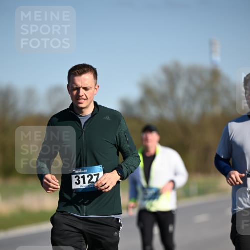 06.04.2025 - 44. Internationalen Wilhelmsburger Insellauf Dr. Thomas Lammeyer http://msf.ph/oto/7567160 06.04.2025 09:43:55 Laufen 3127 meine-sportfotos.de